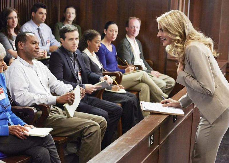 Benched: Una abogada en apuros : Foto Eliza Coupe