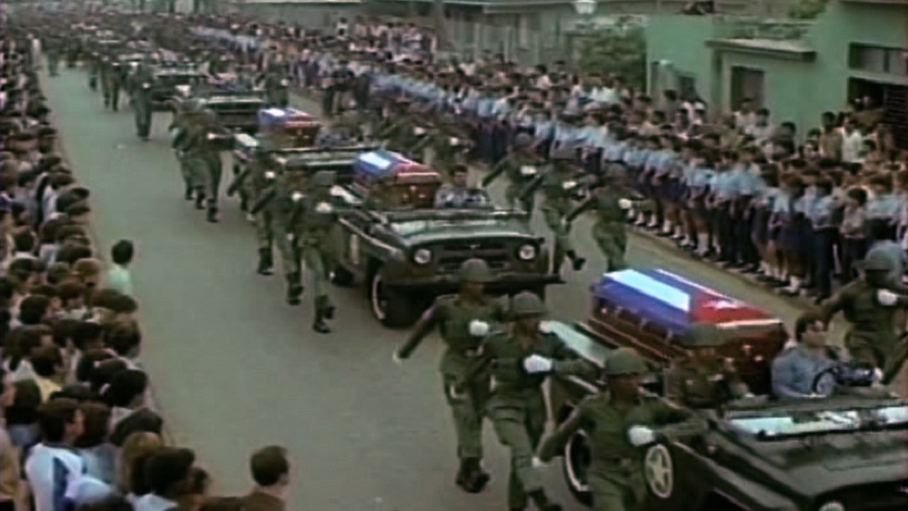 Plot for Peace (Complot para la paz) : Foto