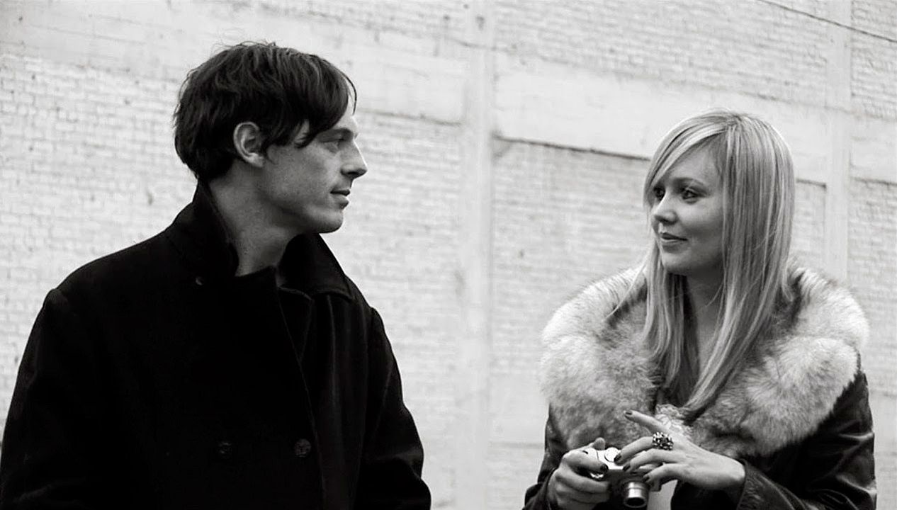 Buscando un beso a medianoche : Foto