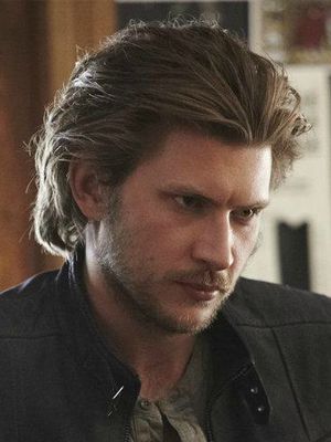 Cartel Greyston Holt