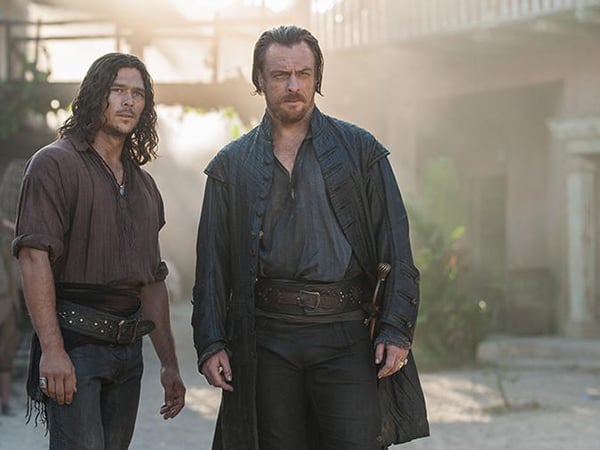 Foto Luke Arnold, Toby Stephens