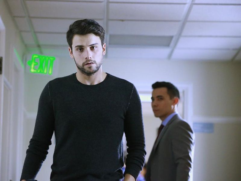 Cómo defender a un asesino : Foto Jack Falahee