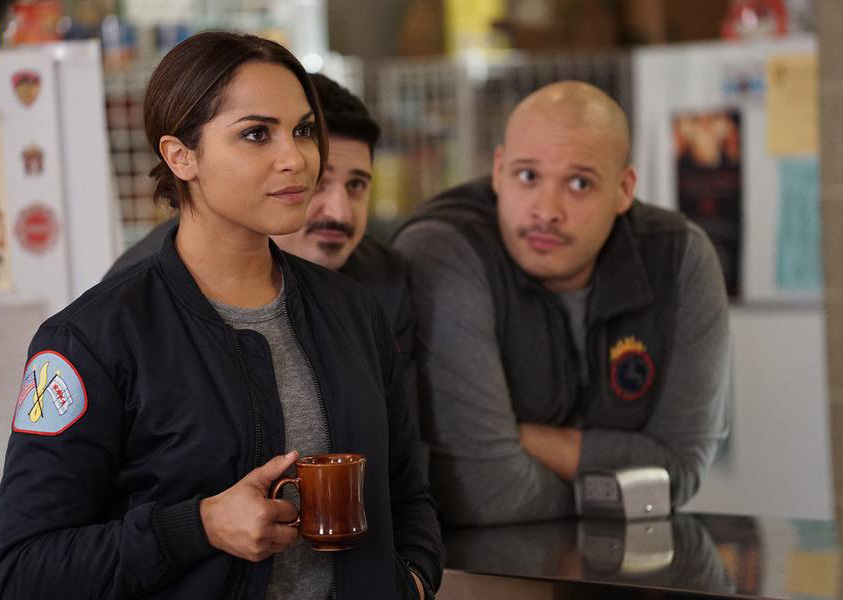 Chicago Fire : Foto Monica Raymund, Yuri Sardarov