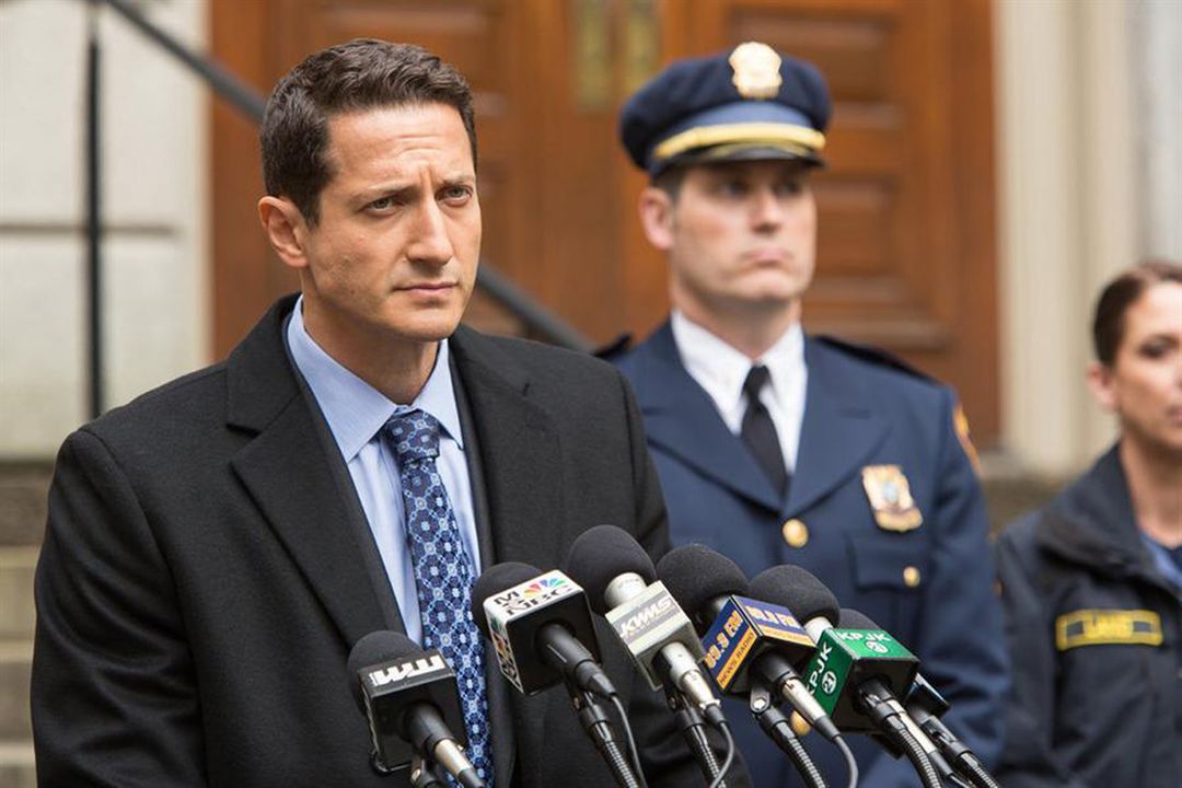 Foto Sasha Roiz