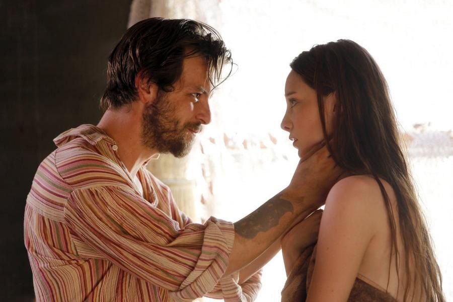 Aquarius : Foto Gethin Anthony, Emma Dumont