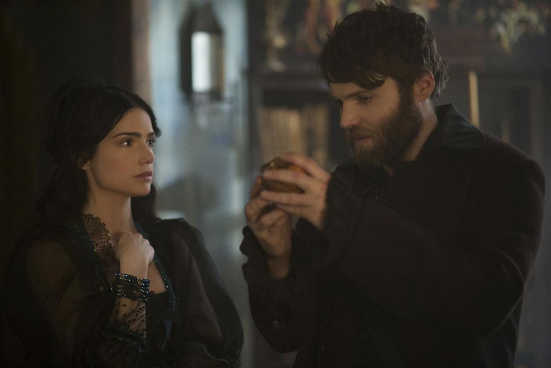 Salem : Foto Seth Gabel, Janet Montgomery