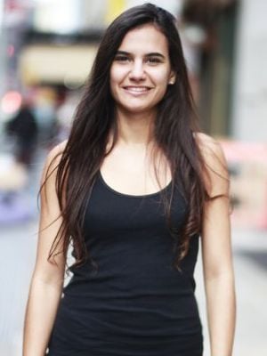 Cartel Adriana Alvarez