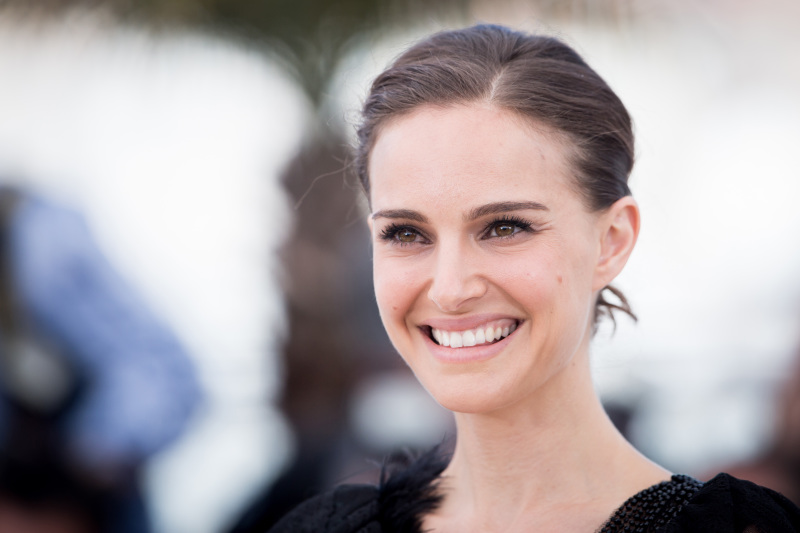 A Tale of Love and Darkness : Couverture magazine Natalie Portman