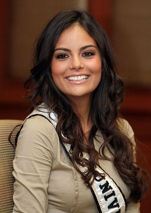 Cartel Ximena Navarrete