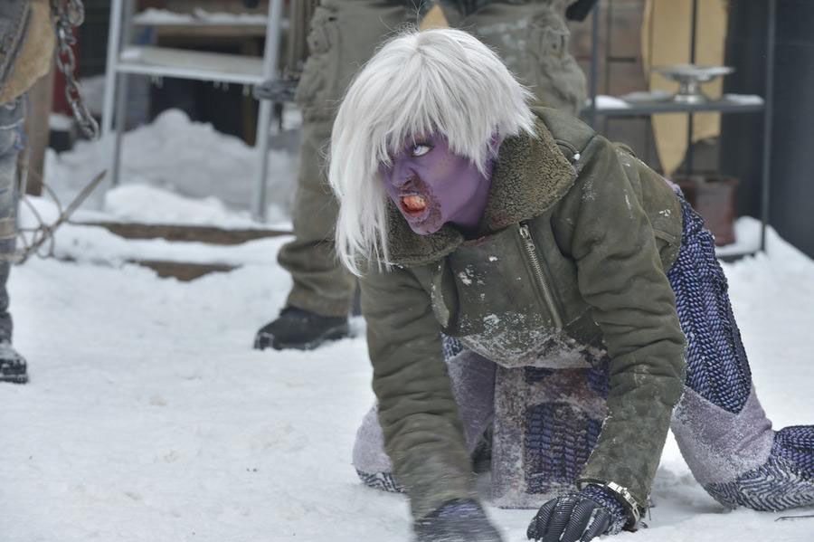 Defiance : Foto Nichole Galicia