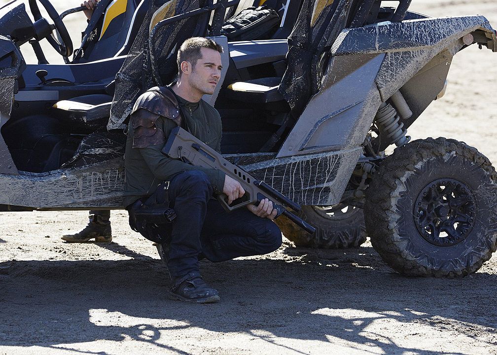 Killjoys : Foto Luke MacFarlane