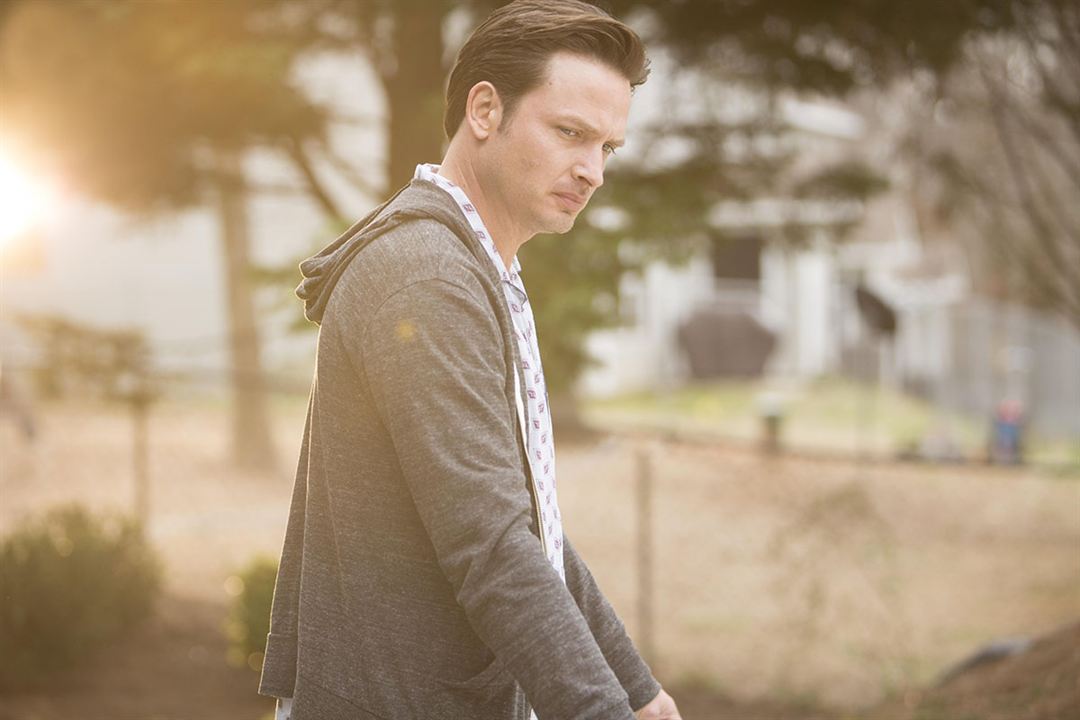 Rectify : Foto Aden Young