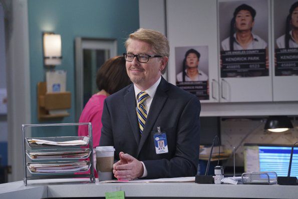 Dr. Ken : Foto Dave Foley