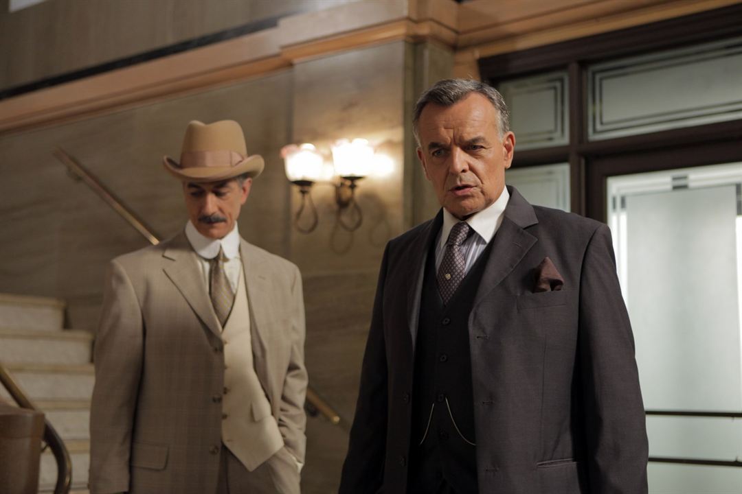 Foto David Strathairn, Ray Wise