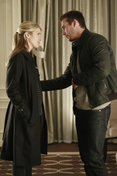 Invisibles : Foto Barry Sloane, Lily Rabe