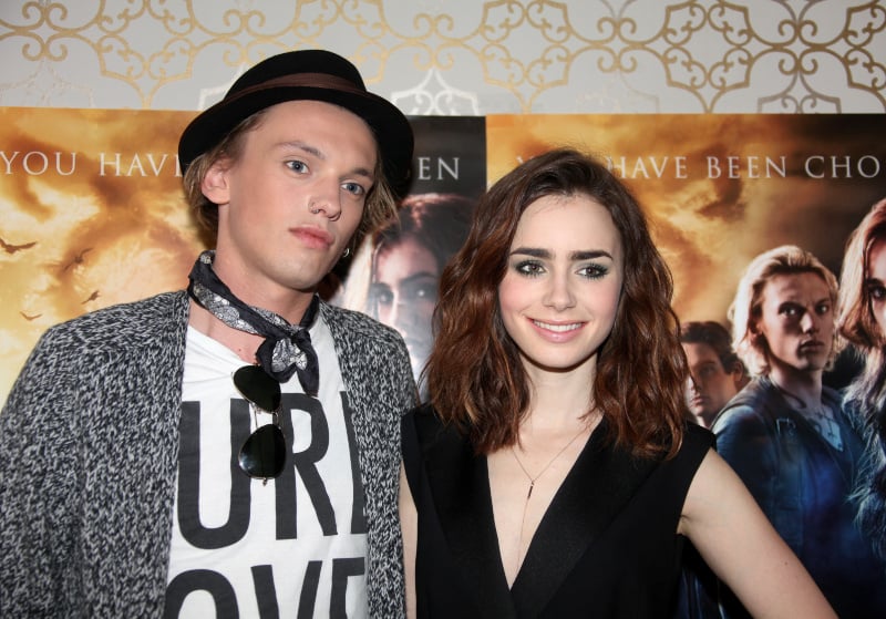 Couverture magazine Jamie Campbell Bower, Lily Collins