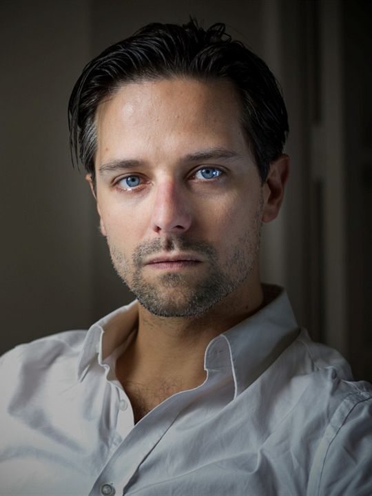 Cartel Iván González