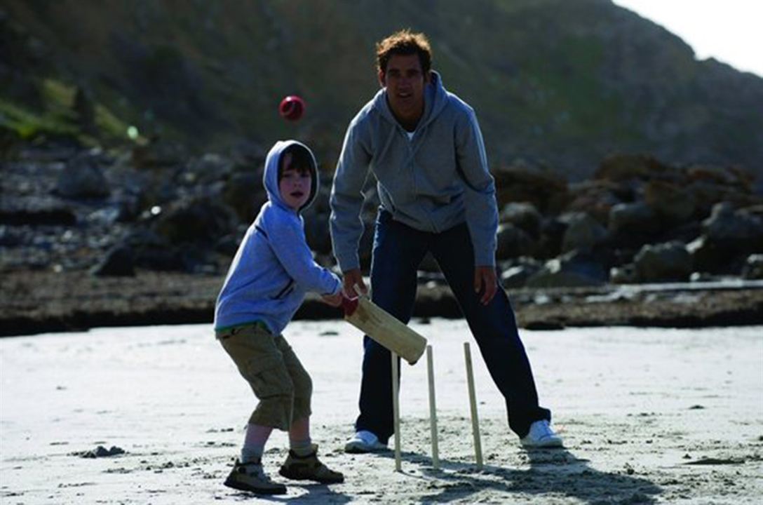 Sólo ellos : Foto Clive Owen, Nicholas McAnulty