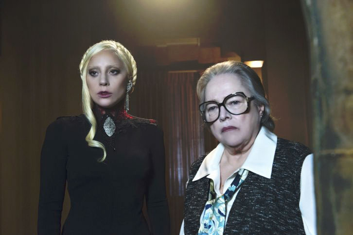 American Horror Story : Foto Lady Gaga, Kathy Bates