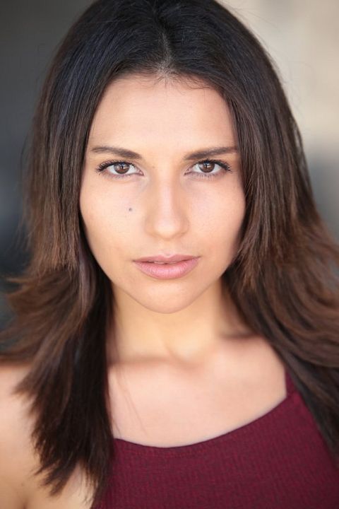 Cartel Beatrice Hernandez