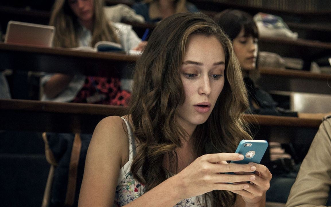 Friend Request : Foto Alycia Debnam-Carey