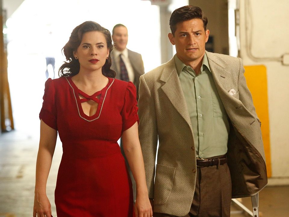 Marvel Agente Carter : Foto Hayley Atwell, Enver Gjokaj