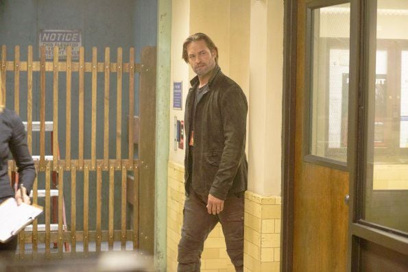 Colony : Foto Josh Holloway