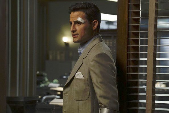 Marvel Agente Carter : Foto Enver Gjokaj