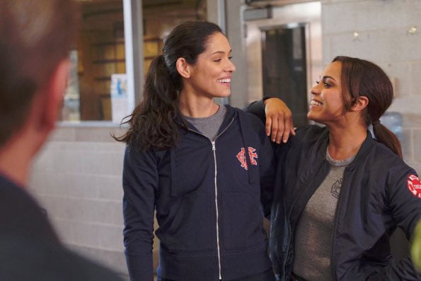 Chicago Fire : Foto Monica Raymund, Miranda Rae Mayo