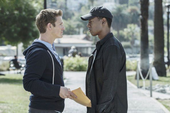 Colony : Foto Tory Kittles, Charlie Bewley