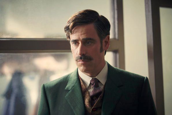 Houdini y Doyle : Foto Stephen Mangan