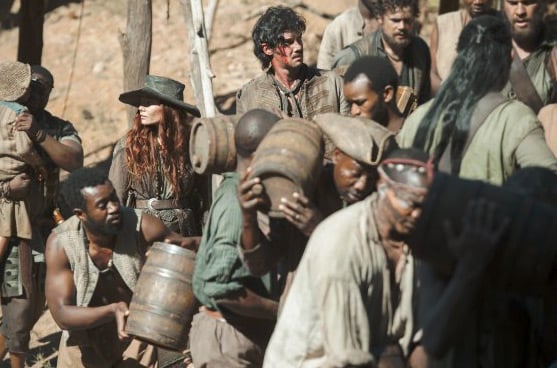 Black Sails : Foto Toby Schmitz, Clara Paget