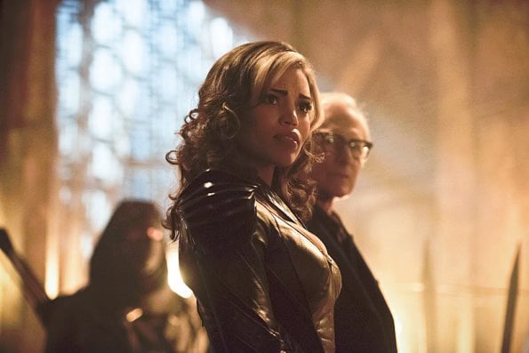 DC's Legends of Tomorrow : Foto Ciara Renée, Victor Garber