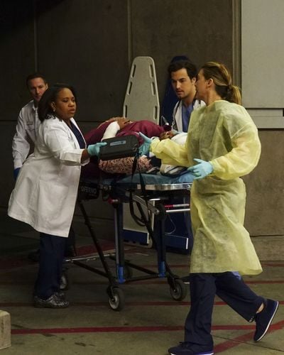 Anatomía de Grey : Foto Giacomo Gianniotti, Chandra Wilson