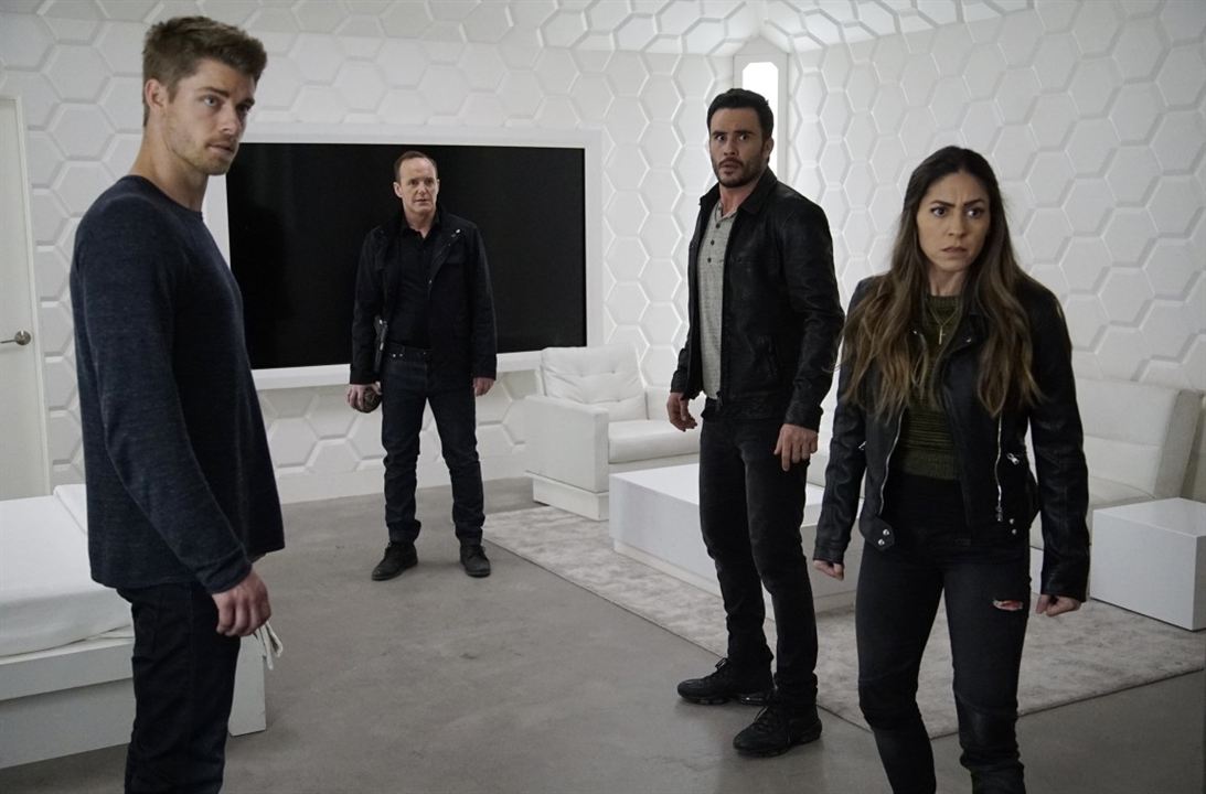 Marvel's Agents of S.H.I.E.L.D. : Foto Juan Pablo Raba, Luke Mitchell, Clark Gregg, Natalia Cordova-Buckley