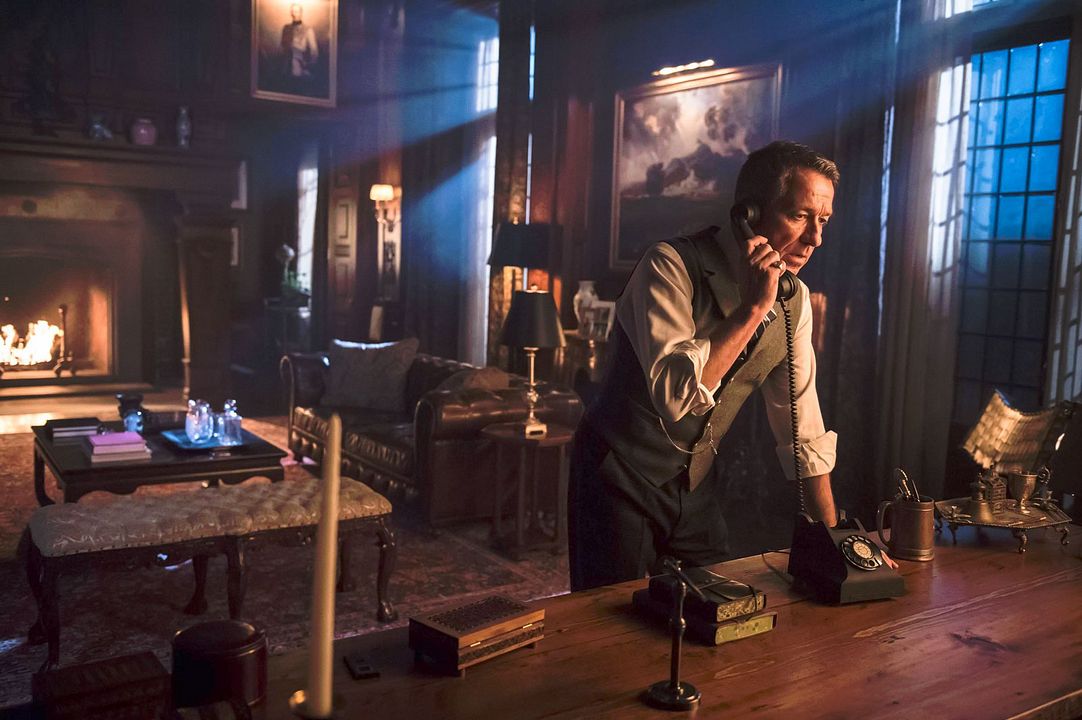 Gotham (2014) : Cartel Sean Pertwee