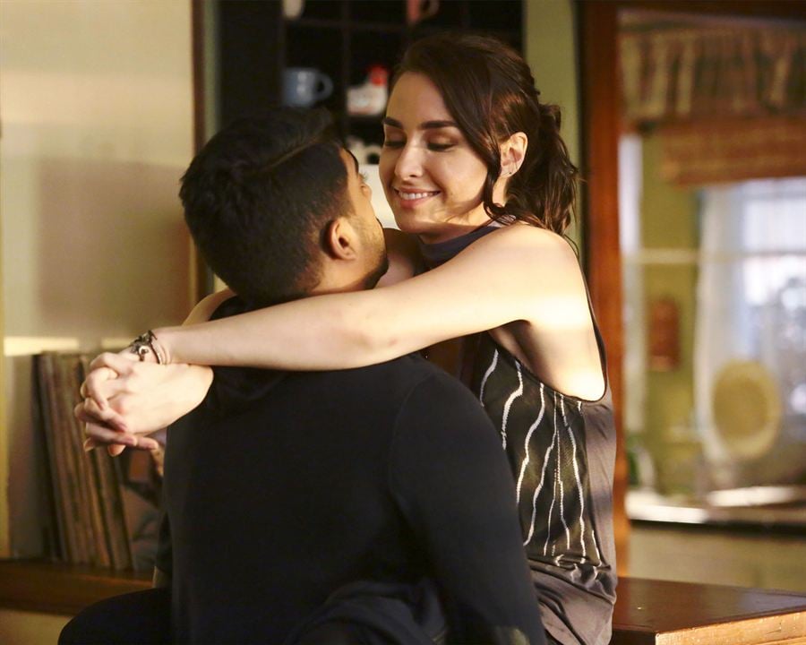 Stitchers : Foto Ritesh Rajan, Allison Scagliotti