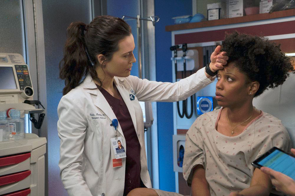 Chicago Med : Foto Karen Aldridge, Torrey DeVitto