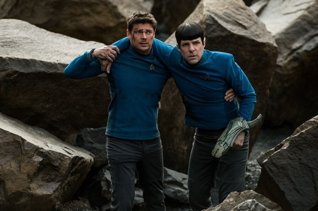 Star Trek: Más allá : Foto Zachary Quinto, Karl Urban