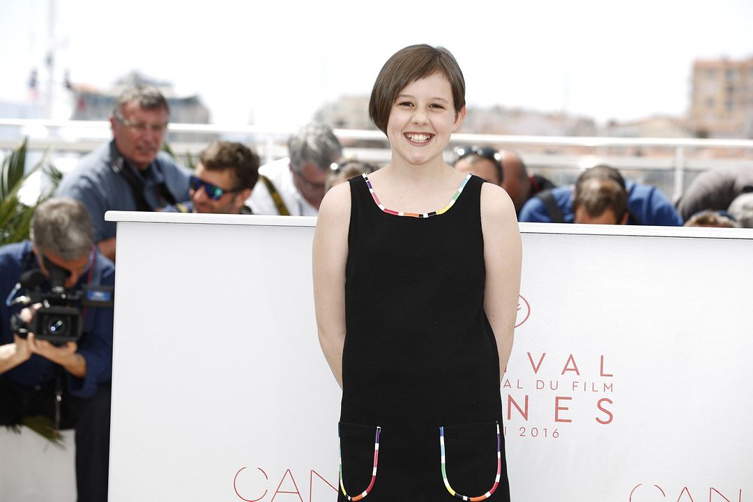 Mi amigo el gigante : Couverture magazine Ruby Barnhill