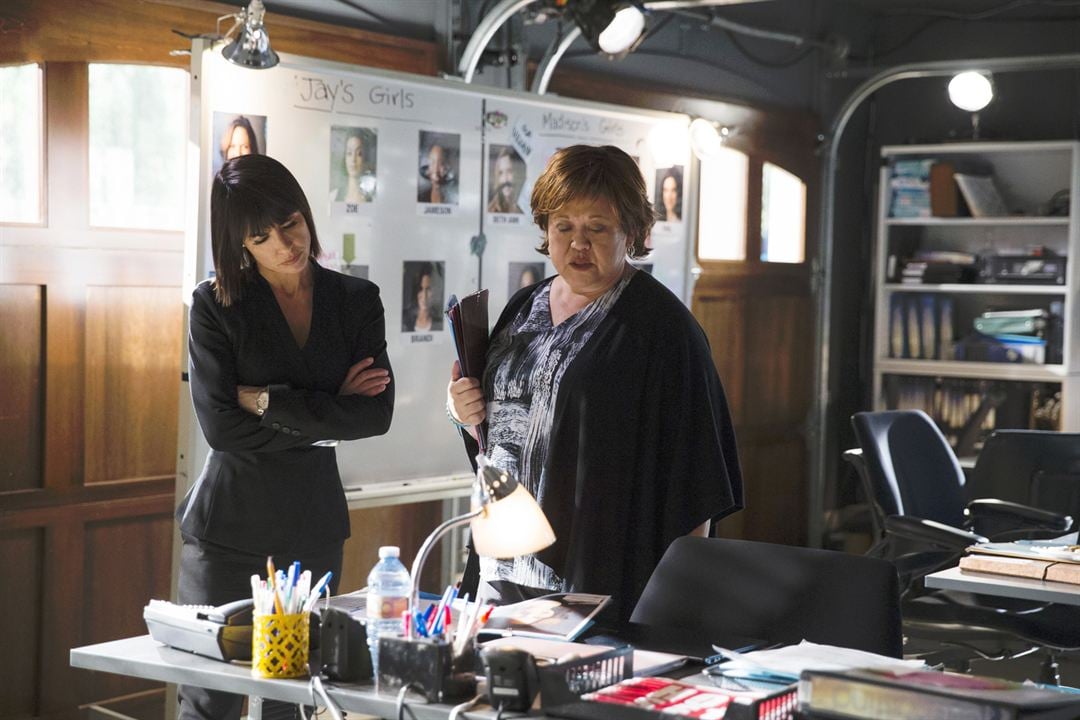 UnREAL : Foto Constance Zimmer, Amy Hill