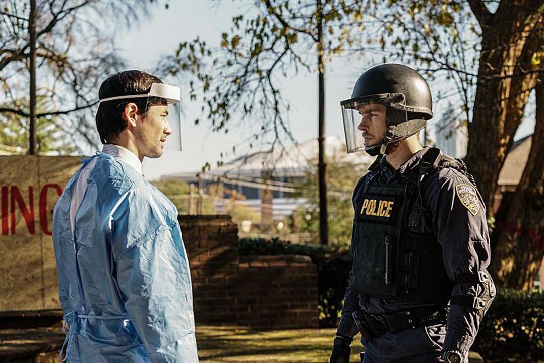 Containment : Foto George Young, Chris Wood
