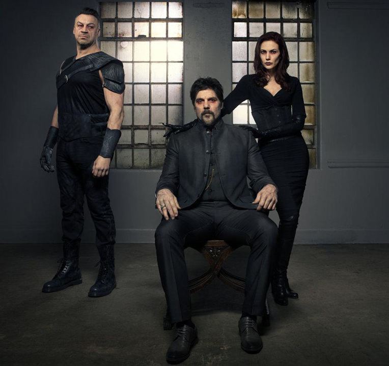 Foto Aleks Paunovic, Laura Mennell, Paul Johansson