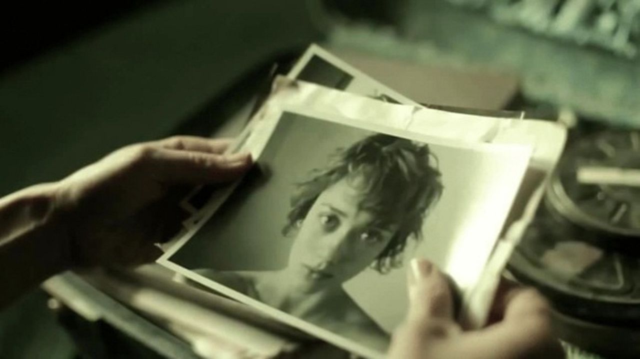 The Teller and the Truth : Foto