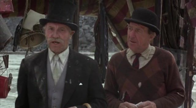 The bed-sitting room : Foto