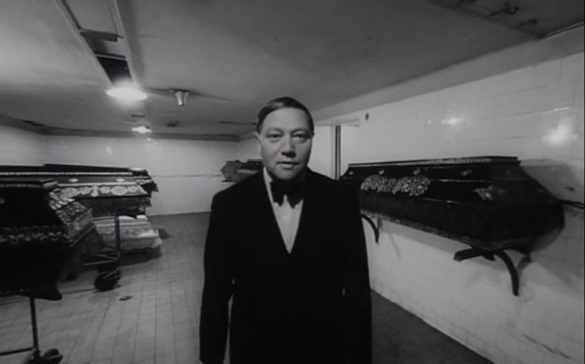 Spalovac Mrtvol : Foto Rudolf Hrusinsky