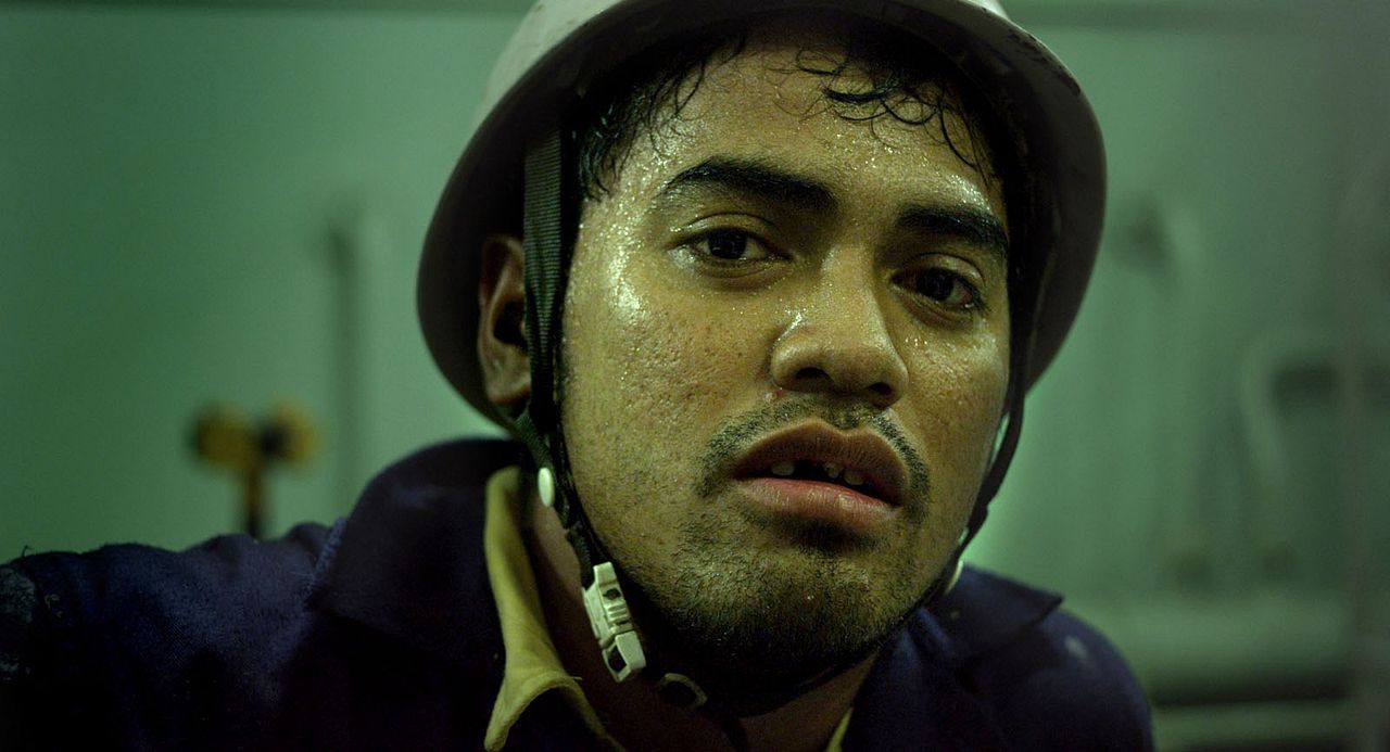 Dead Slow Ahead : Foto