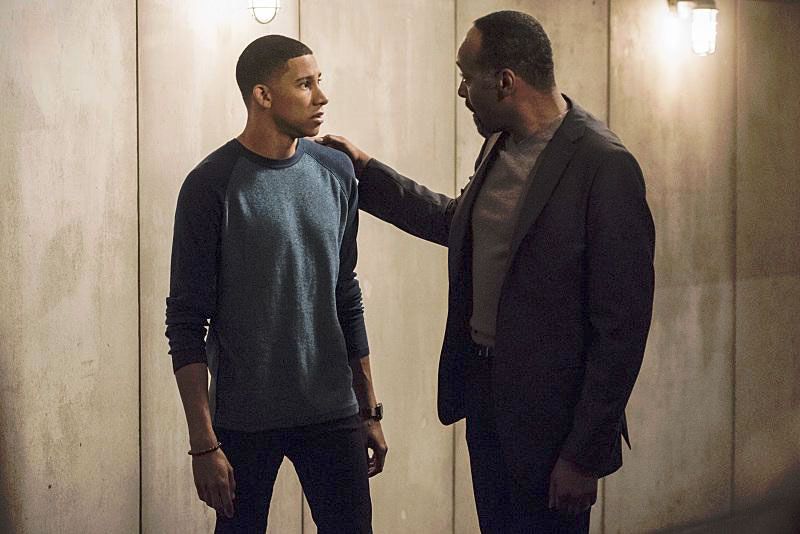 The Flash : Foto Jesse L. Martin, Keiynan Lonsdale