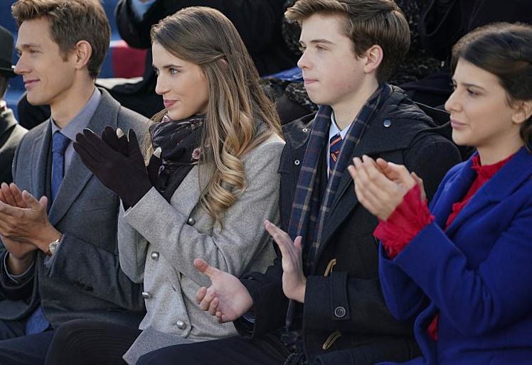 Madam Secretary : Foto Evan Roe, Christopher O'Shea