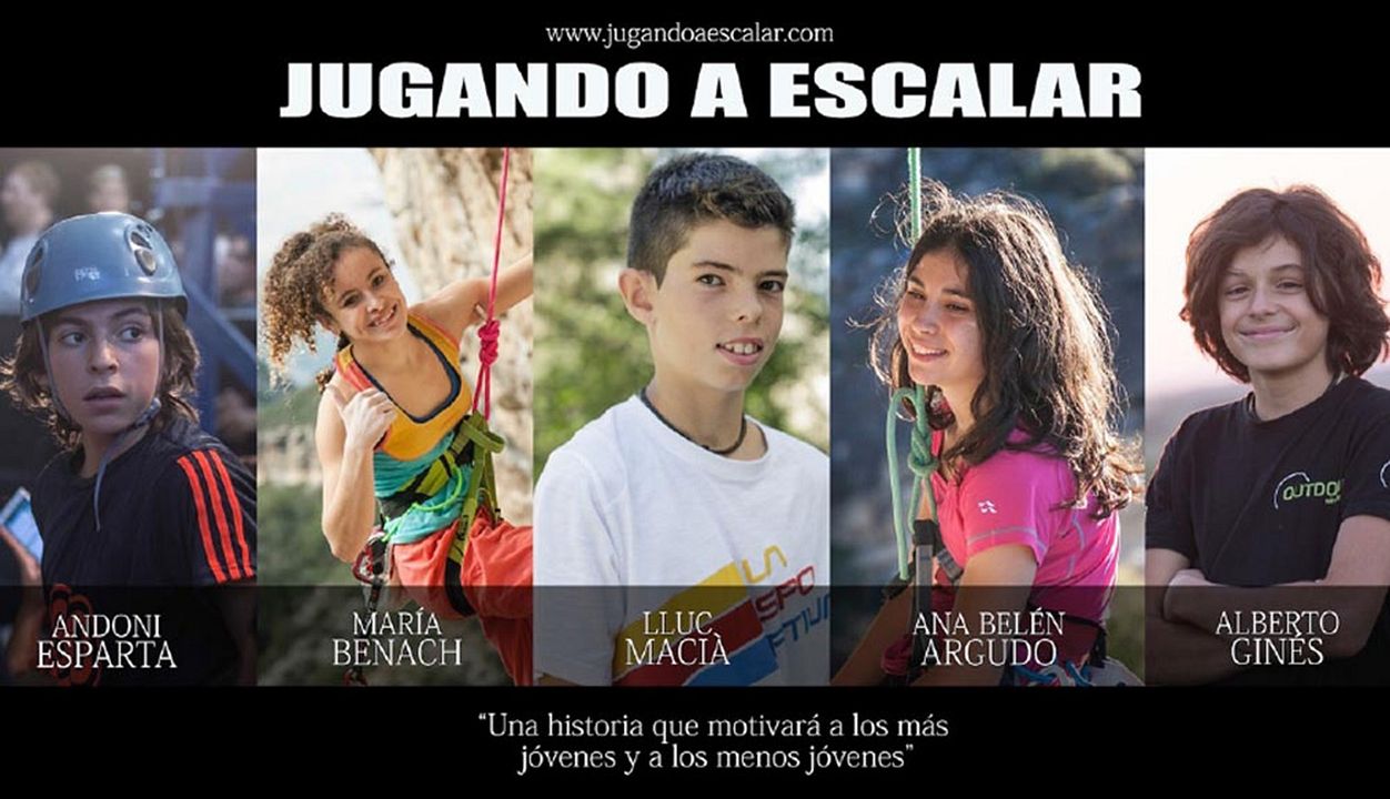 Jugando a escalar : Foto